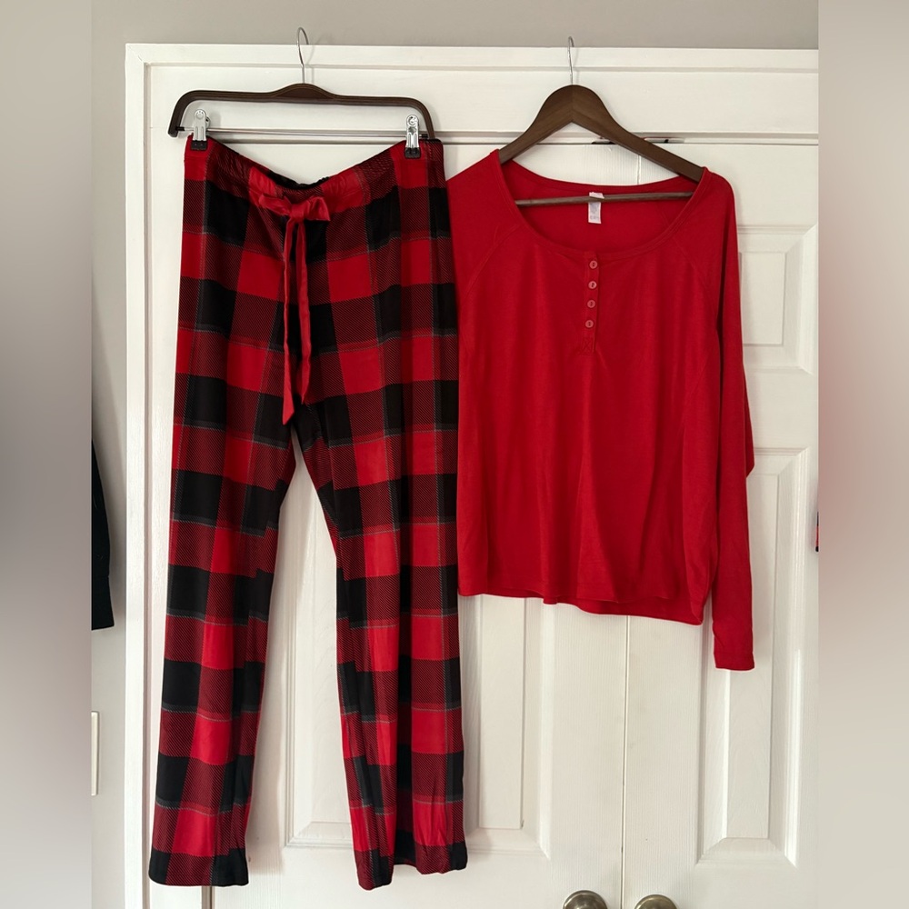 Stars Above Christmas Red Black Plaid Soft Pants Long Sleeve Top PJ Set NWT